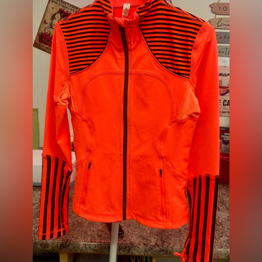 Lululemon Women's Orange and navy blue Jacket